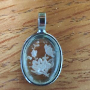 Vintage Silver and White Floral Cameo Necklace